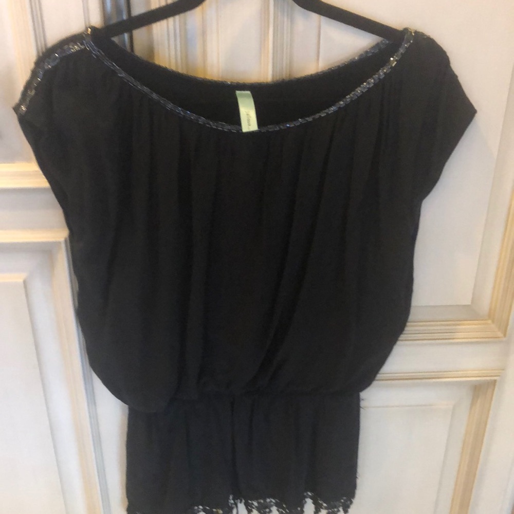 Black top size xs